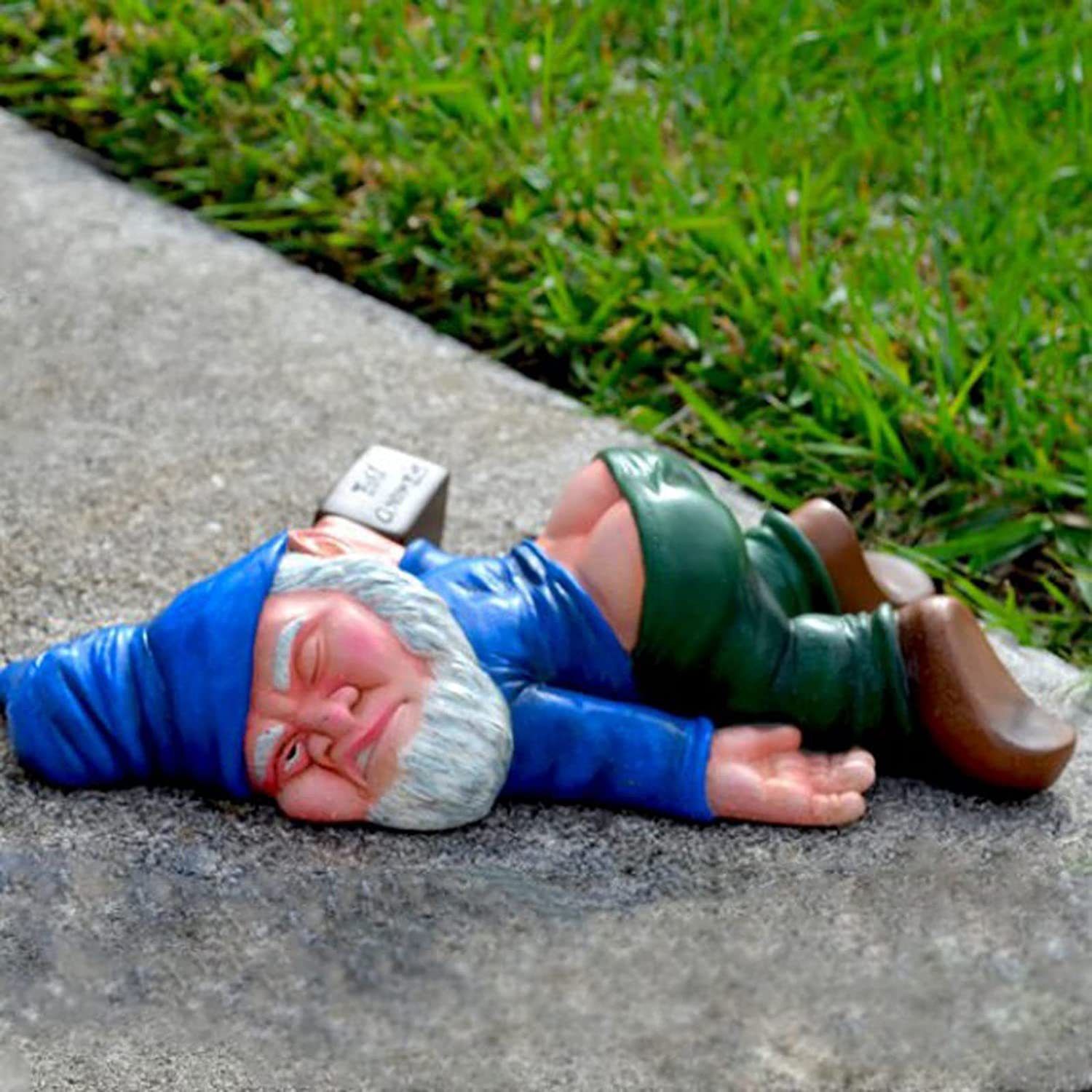 Drunk Gnomes Statues Outdoor Decor — image 1