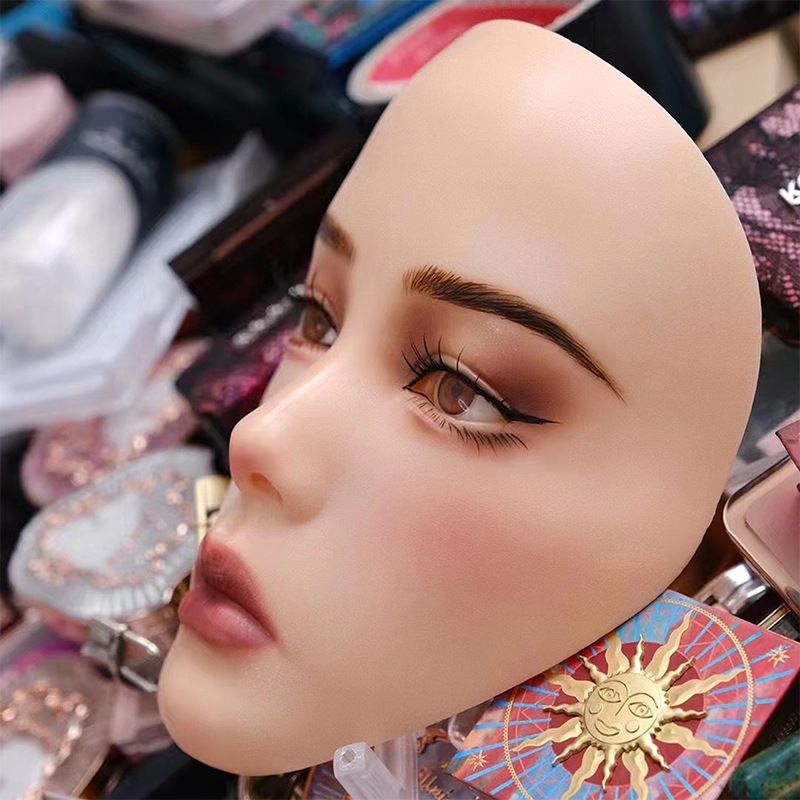 Makeup Practice Mannequin Face view 4