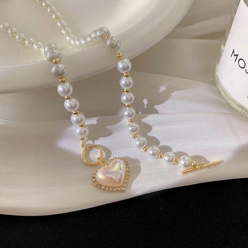 Temperamental Pearl Necklace for Women Clavicle Chain Heart-shaped Pendant view 4