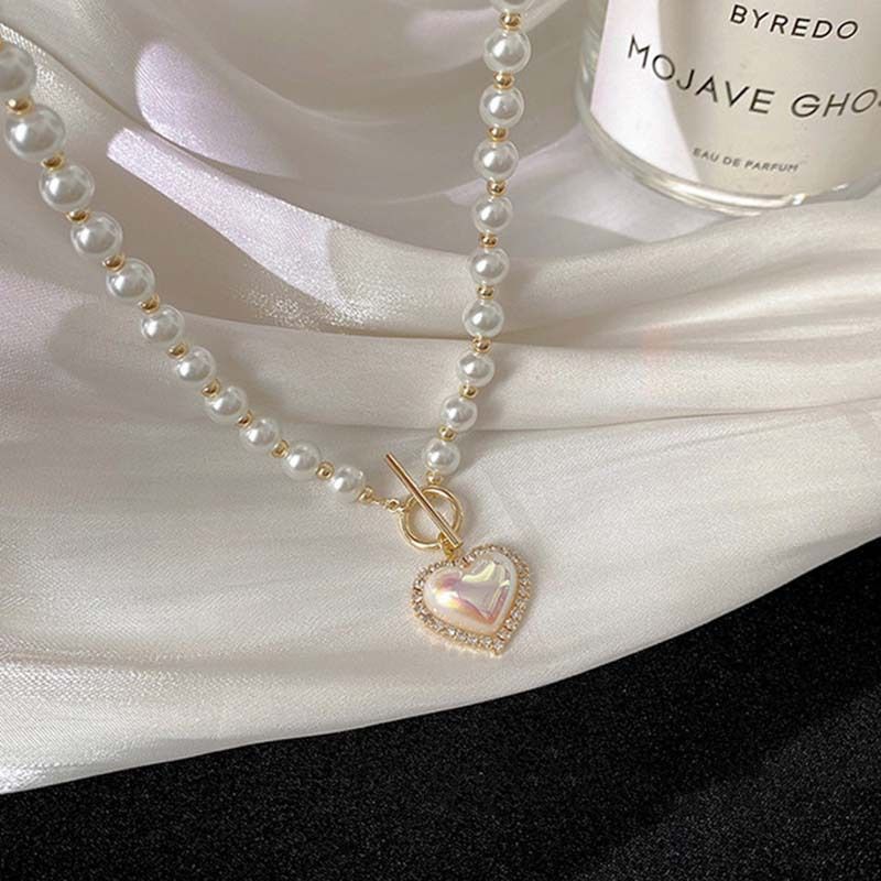 Temperamental Pearl Necklace for Women Clavicle Chain Heart-shaped Pendant view 5
