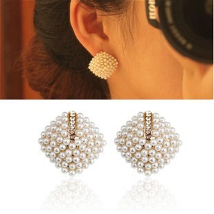 Popular jewelry style small pearl earrings view 4