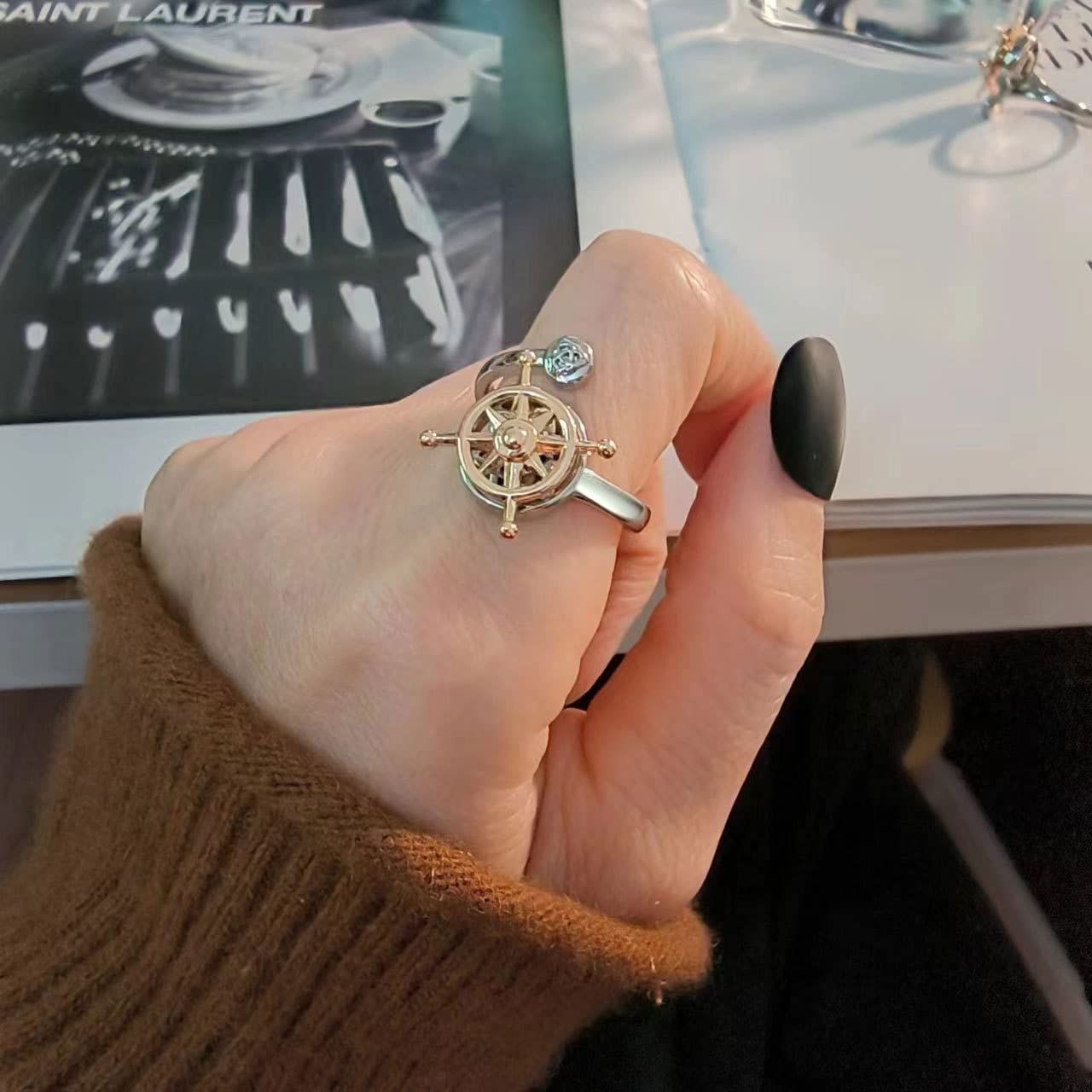 Ring, men's and women's personality, fashionable, rotatable double-layer view 4