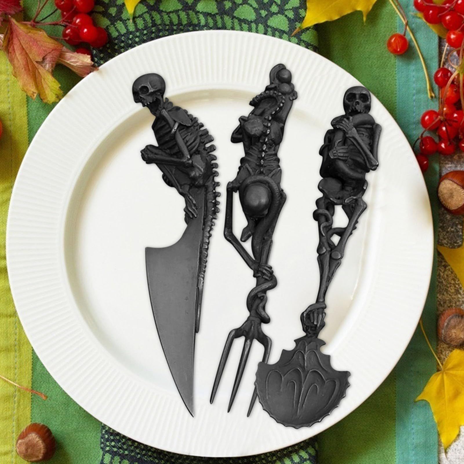 Skeleton Skull Silverware Set view 2