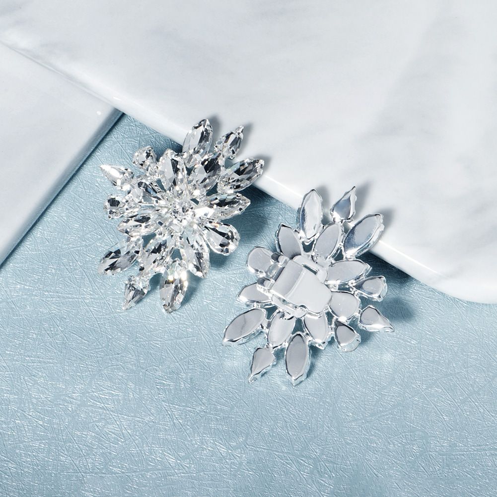 A Pair of Flower-shaped Rhinestones Crystal Shoe Clips Women Bride Wedding view 3