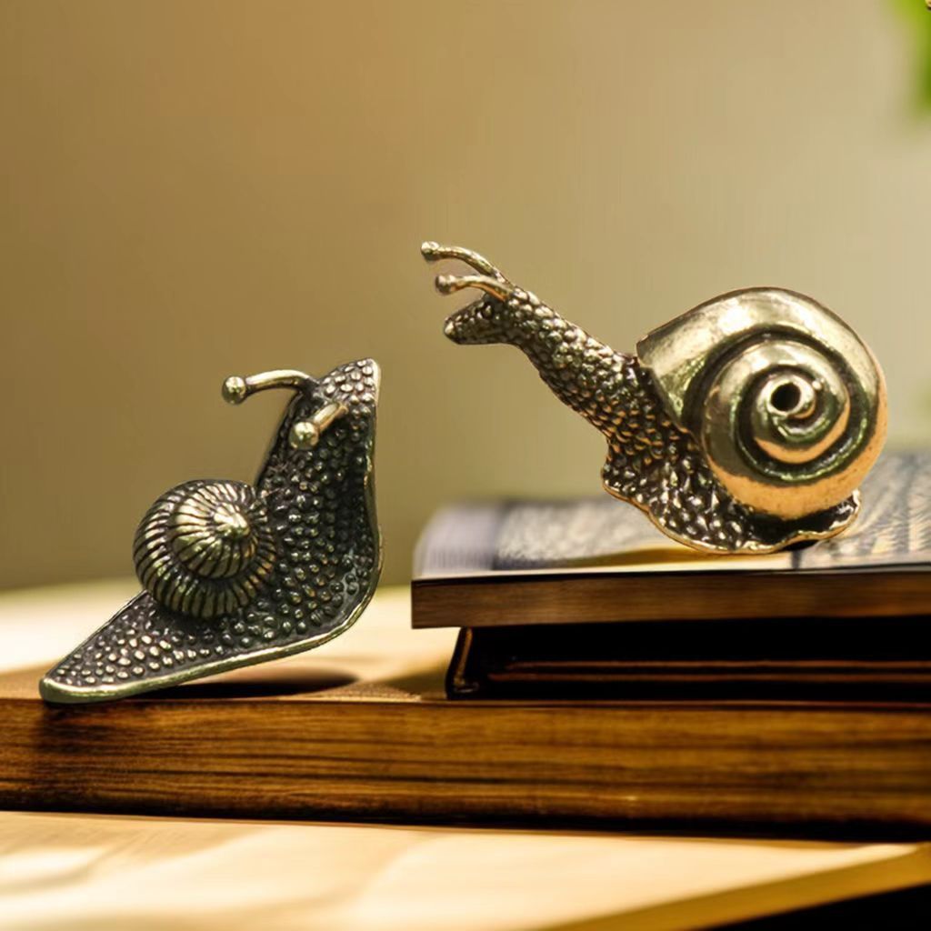Personality Pure Copper Mini Snail Statue Ornaments Retro Desk Antique Brass view 5