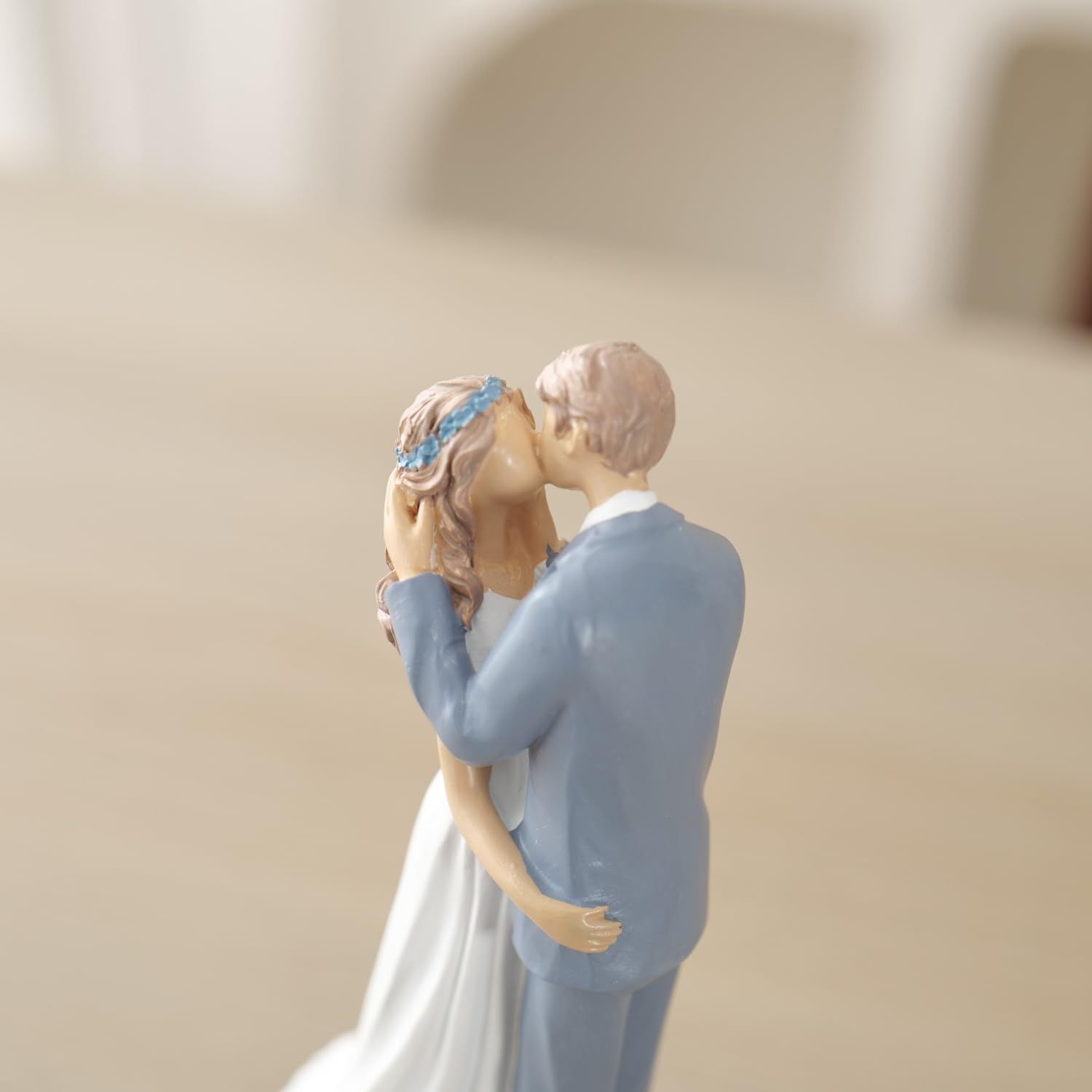 Sweet Newlyweds Kissing Figurine Wedding Decorations Bride Bridegroom Statues view 5
