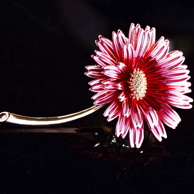Enamel Brooches for Women with Stamen Floral Brooch Pins for Crafts Brooch view 4