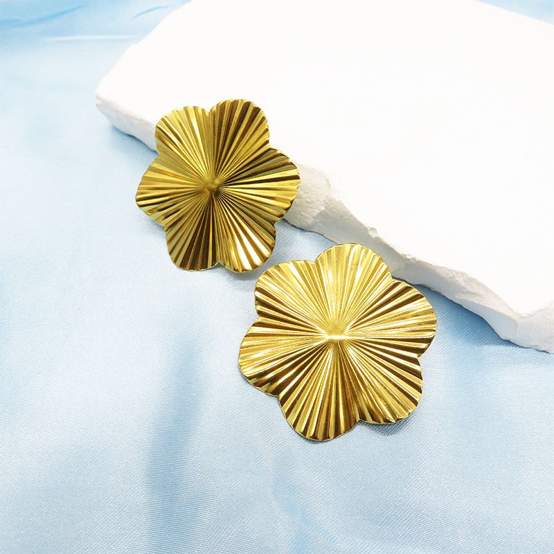 Chunky Gold Stud Earrings for Women Round Disc Stud Earrings Irregular Texture view 4