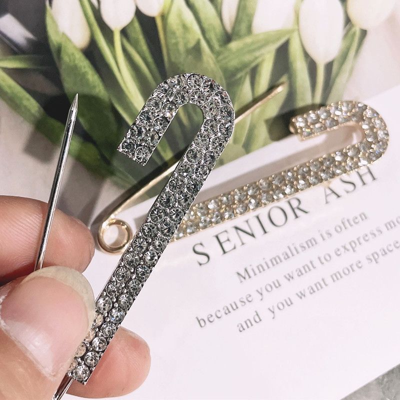 Sweater Shawl Clips Retro Pearl Brooch Pins Crystal Cardigan Collar Clip Dress view 3