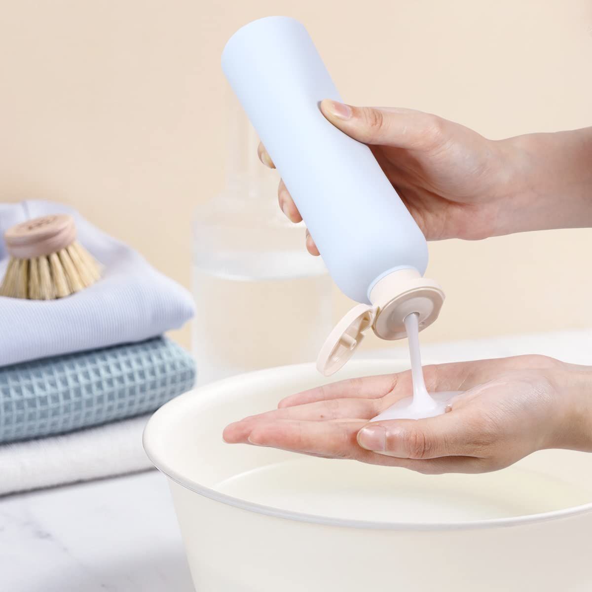 14oz Plastic Travel Shampoo Bottles view 2
