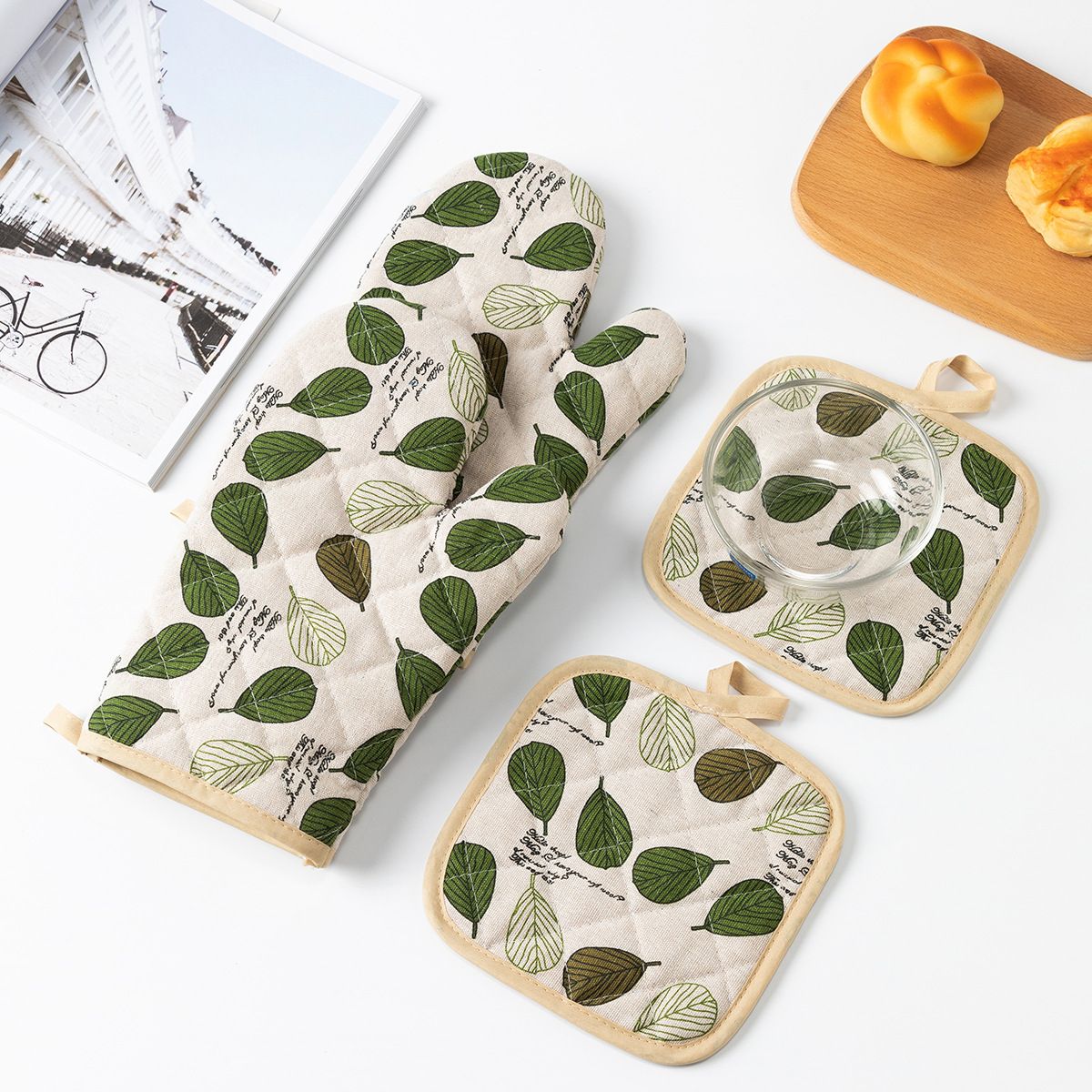 4Pcs Set Oven Mitt Set – Microwave Oven Gloves Heat Resistant view 2