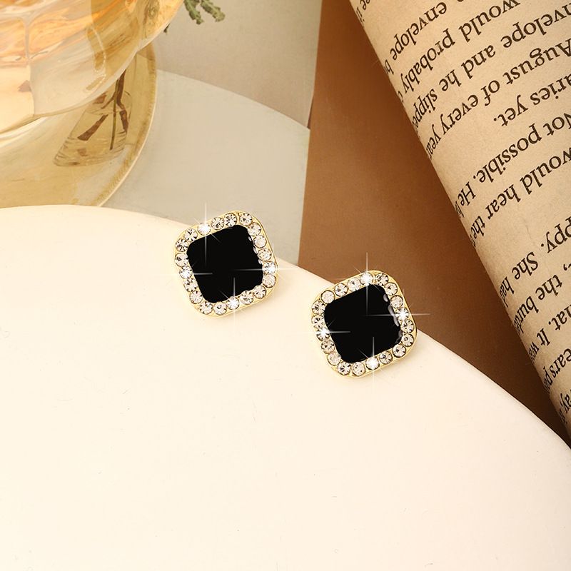 Cubic Zirconia Earrings Studs view 3