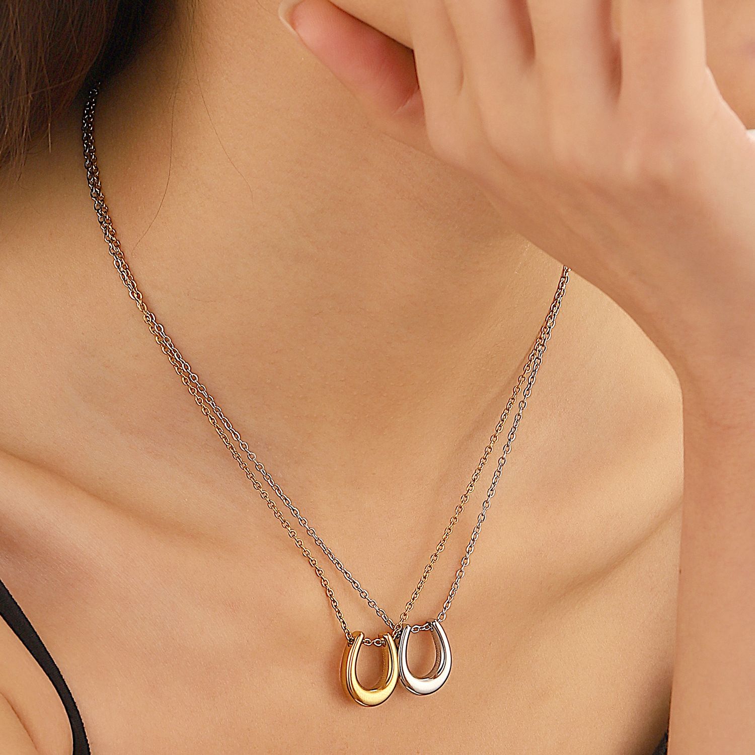 Gold Silver Horseshoe Necklace Good Luck Amulet Necklace for Woman Best Friend view 2