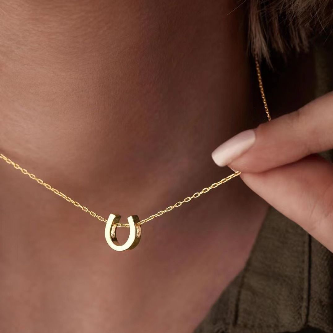 Gold Silver Horseshoe Necklace Good Luck Amulet Necklace for Woman Best Friend view 3