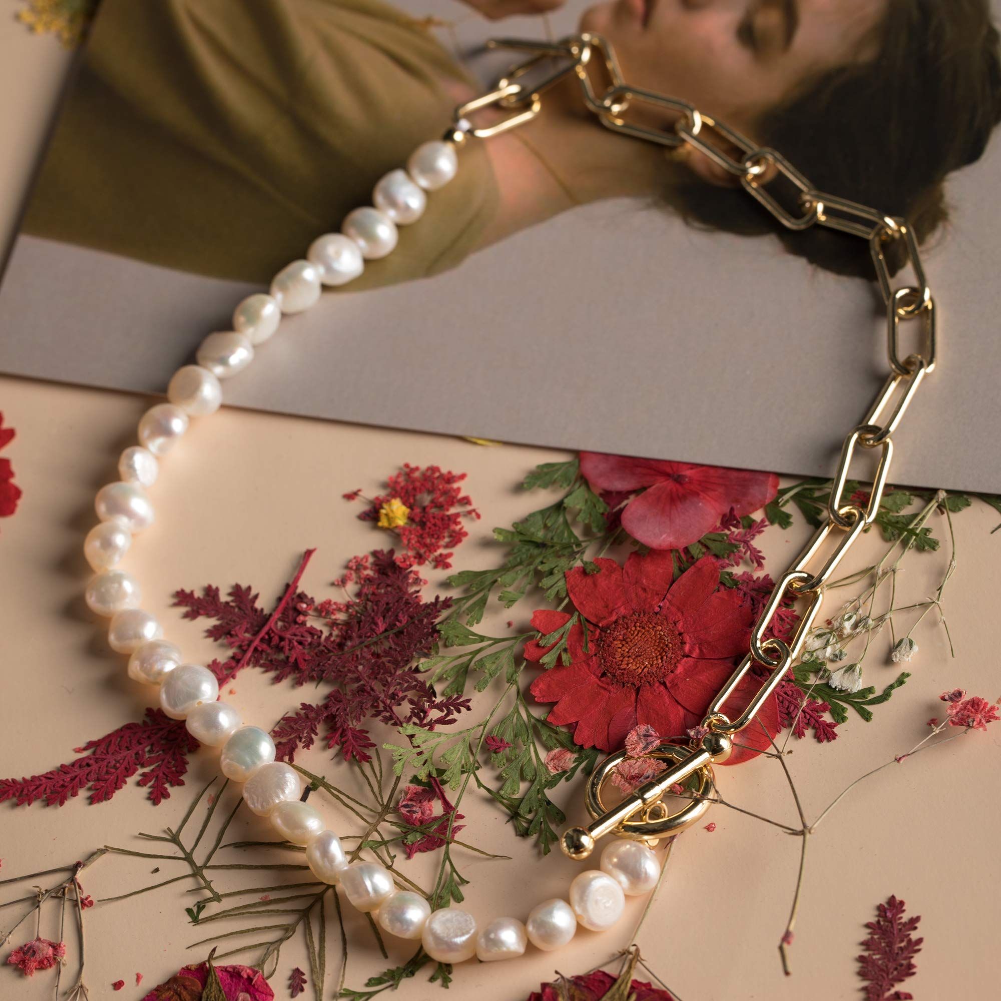 Pearl Necklace Vintage Chunky Link Chain Cultured Pearls Gold Choker Fashion view 3