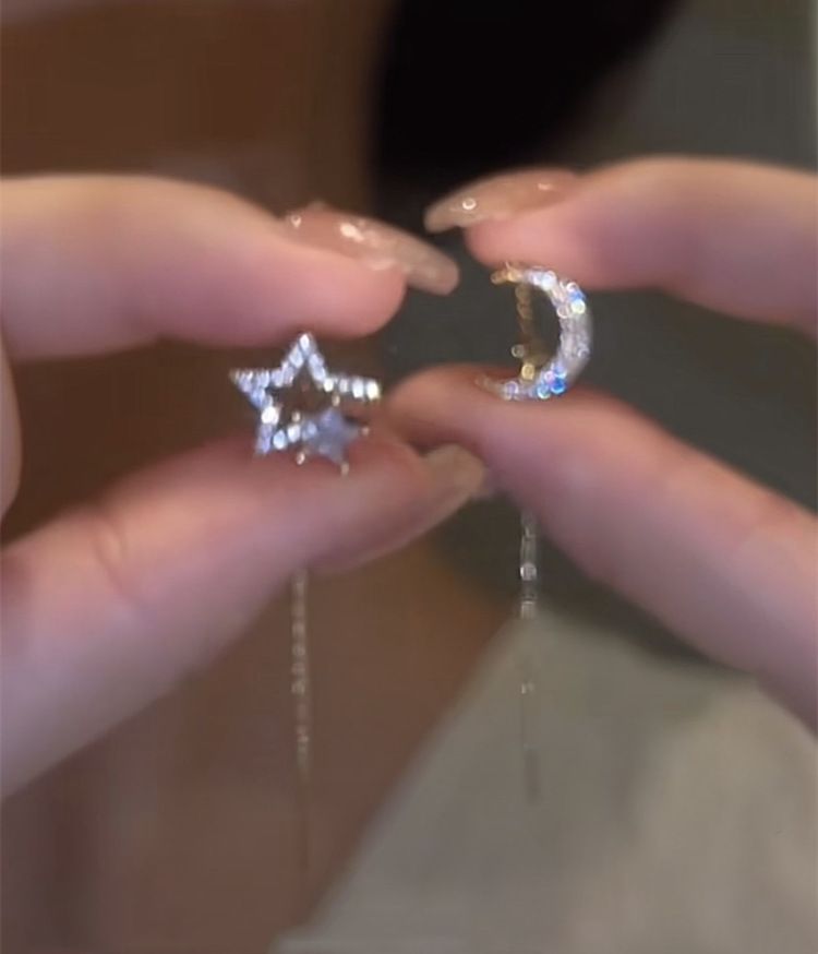 925 Sterling Silver Shiny Diamond Earrings view 5