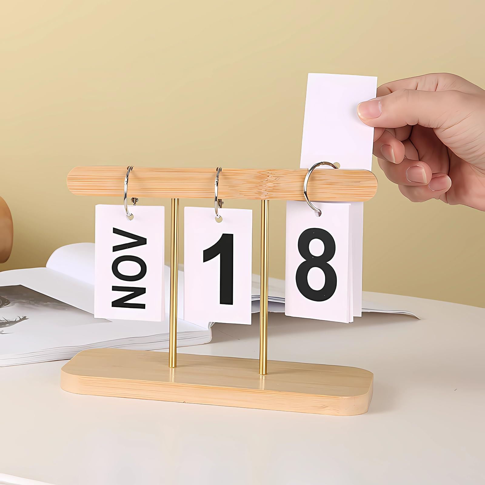 Perpetual Daily Flip Calendar for Desk Reusable Office Desktop Decor Home — image 1