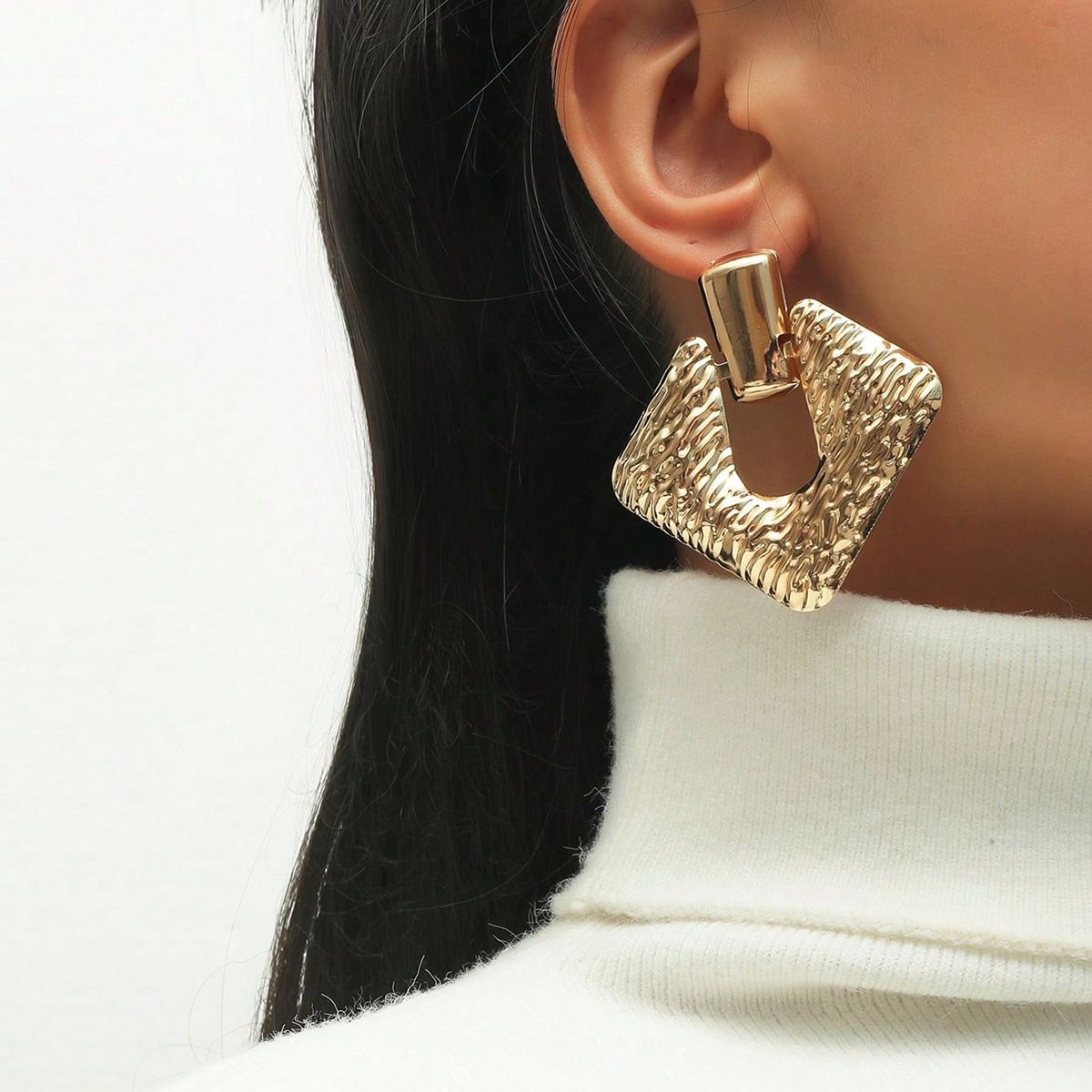 Matte Gold Silver Geometric Harmmered Clip On Earrings for Women Long Clip view 2