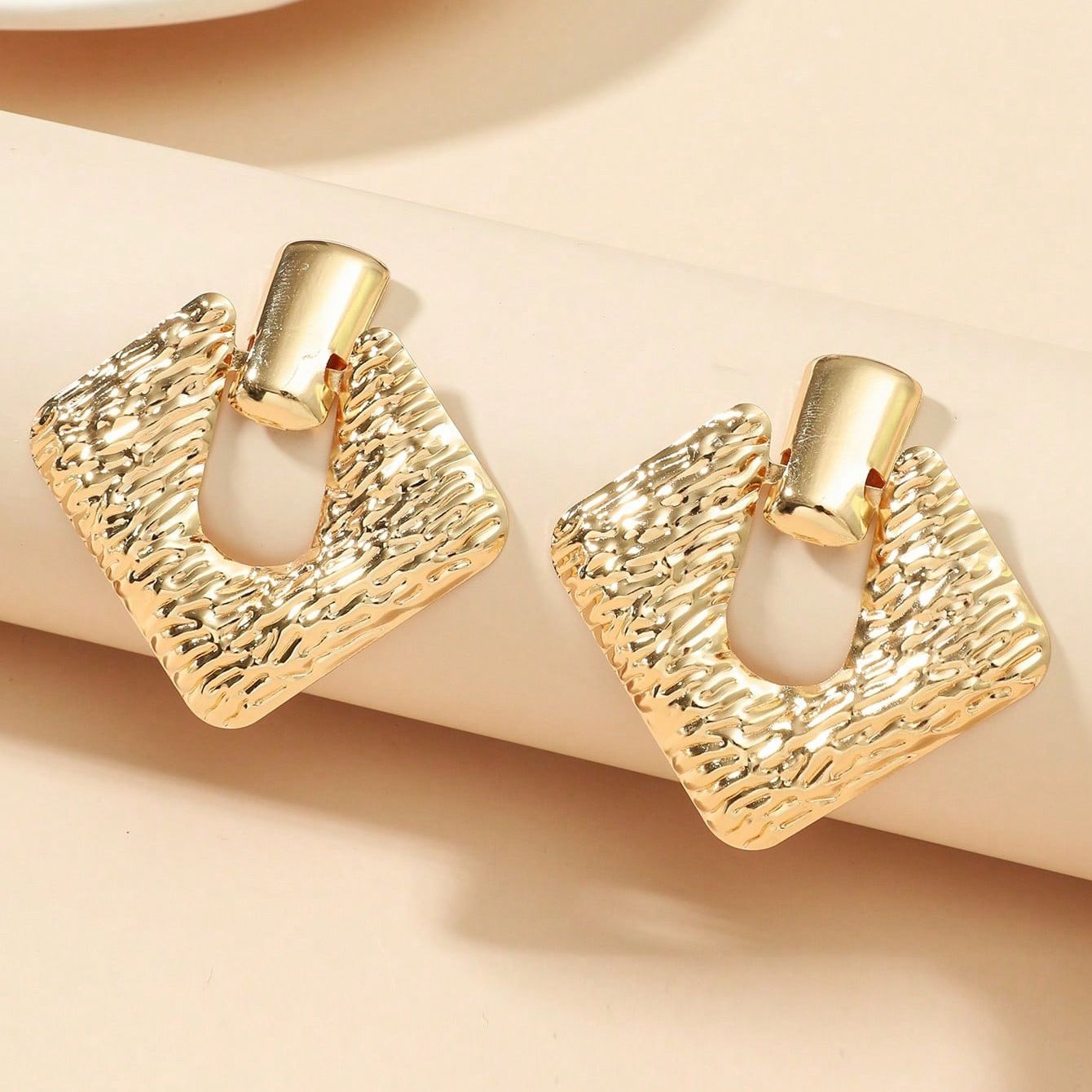 Matte Gold Silver Geometric Harmmered Clip On Earrings for Women Long Clip view 3