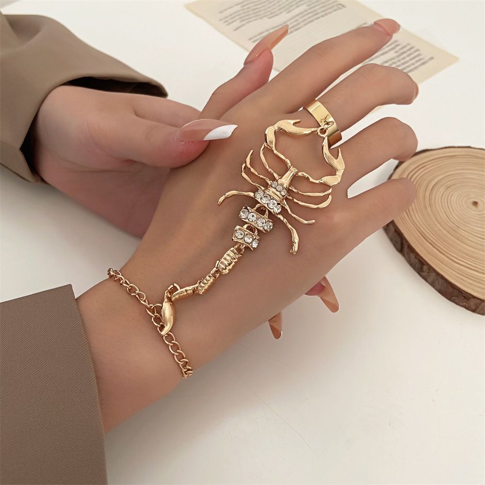 Scorpion adjustable ring and bracelet. Exquisite Chain Bracelet Creative view 4