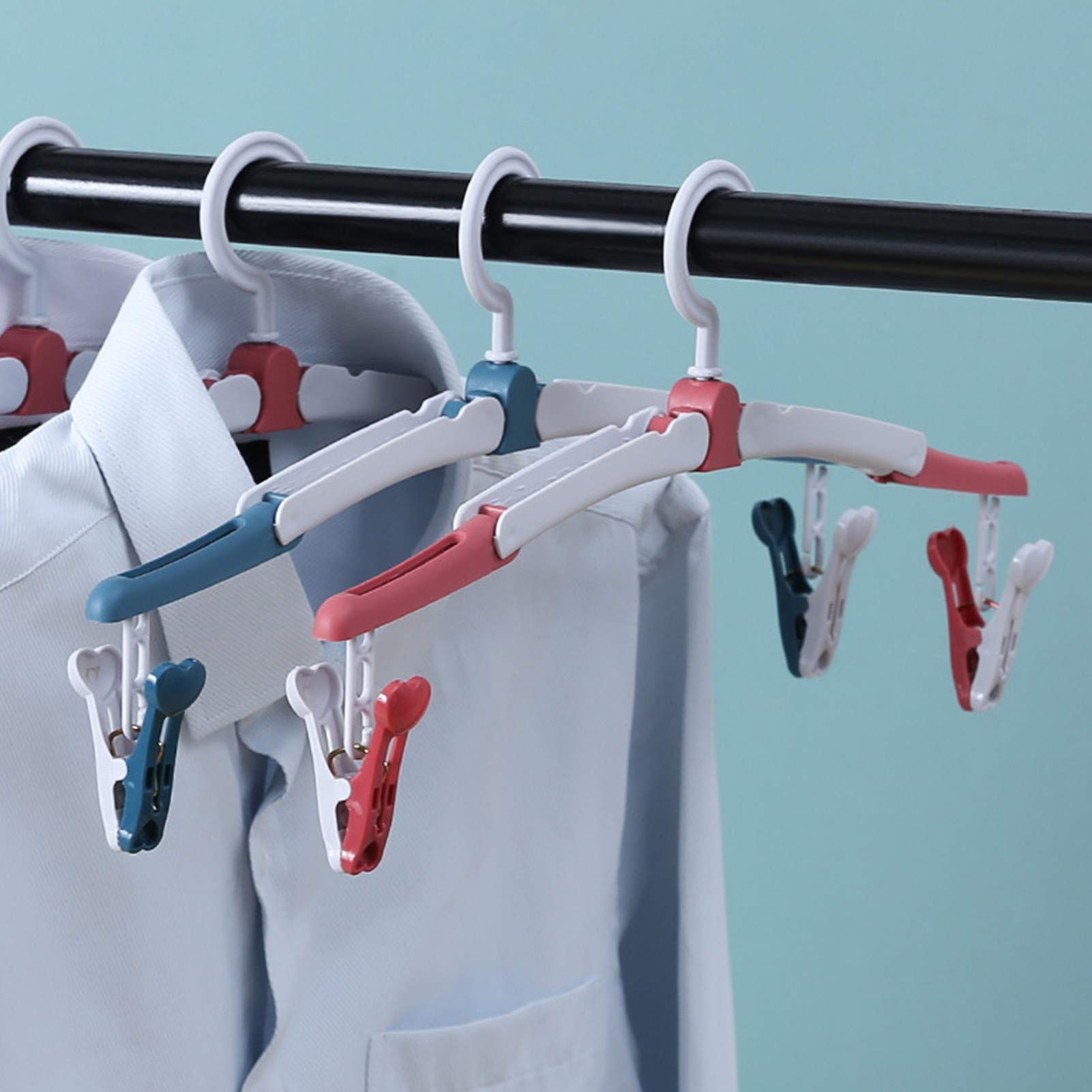4pcs Foldable Hanger Clothes Drying Racks Collapsible Hanger Travel Hangers view 3