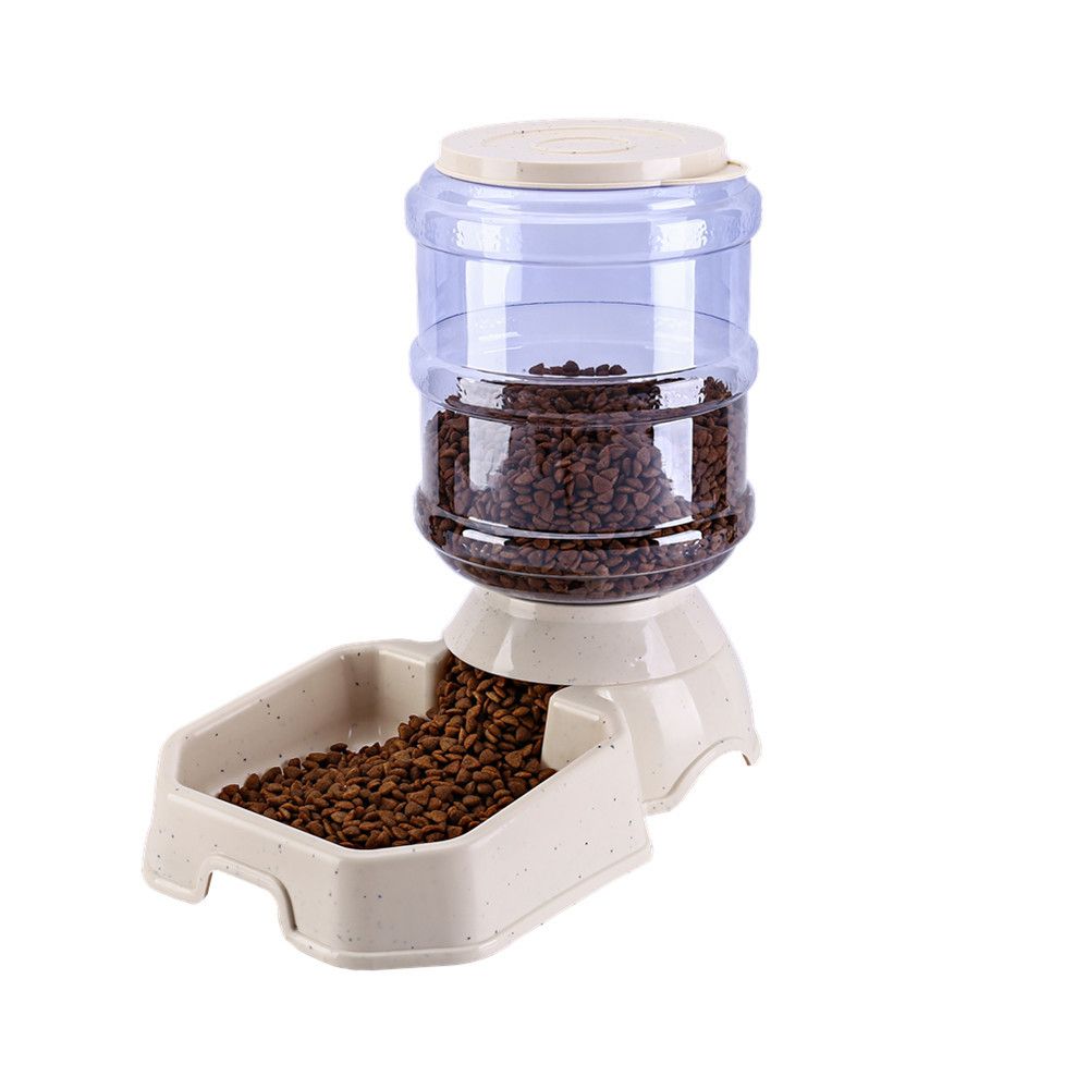Plastic pet water dispenser