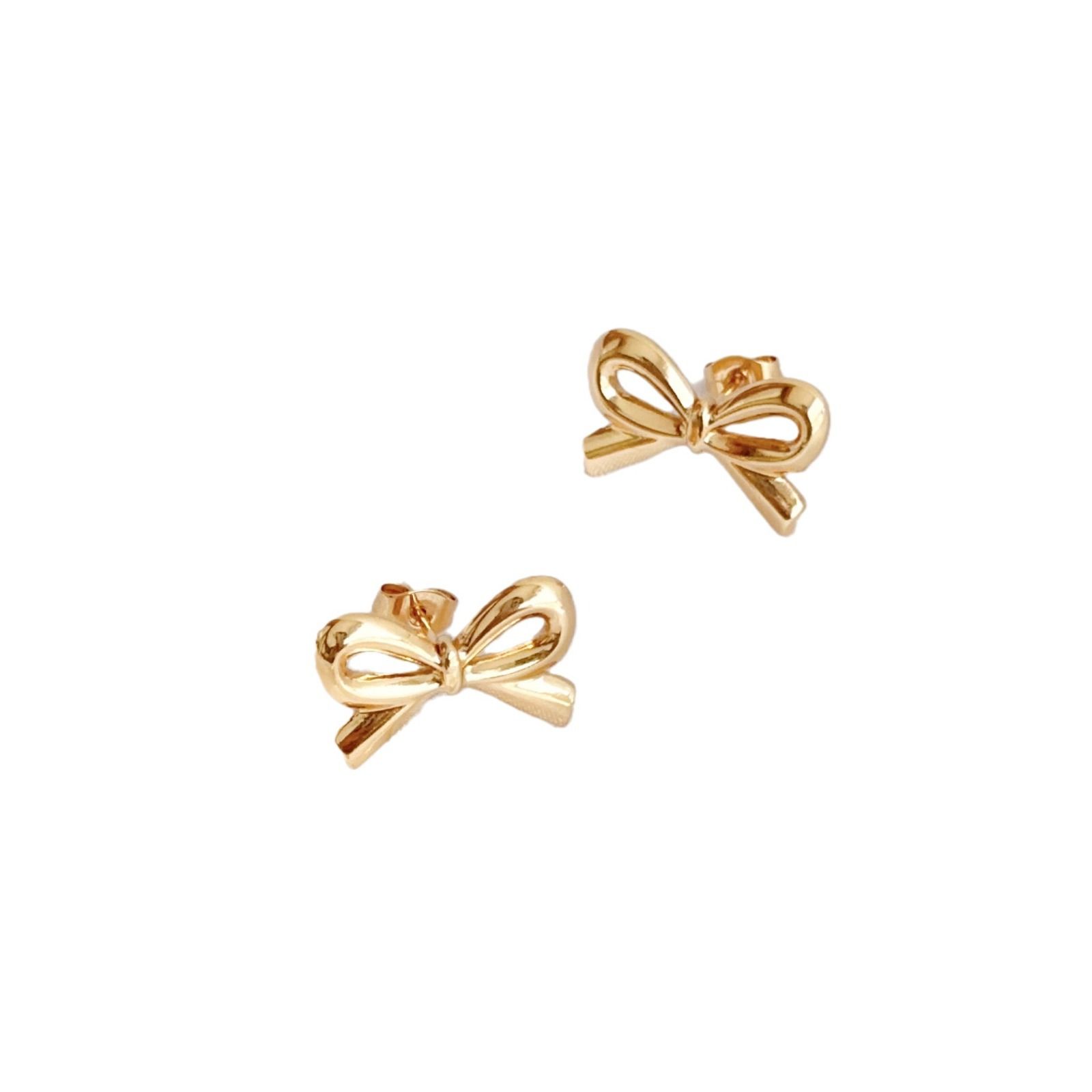 Delicate Simple Twist Rope Cable Ribbon Birthday Present Bow Stud Earrings
