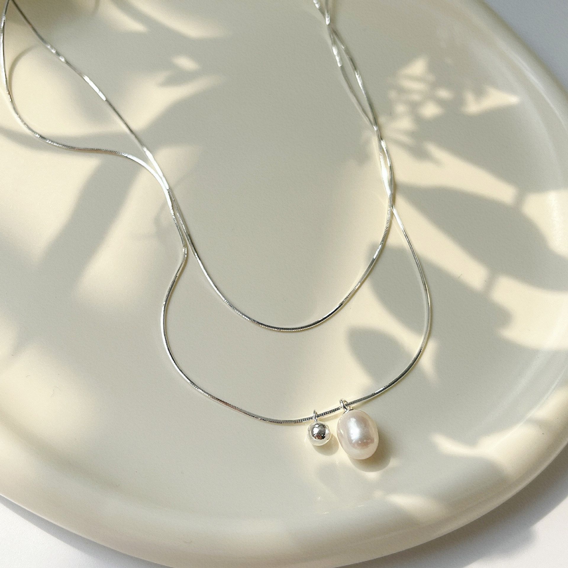 Nearawing Elegant Pearl Necklace for Women -White Gold Chain Layered Necklace