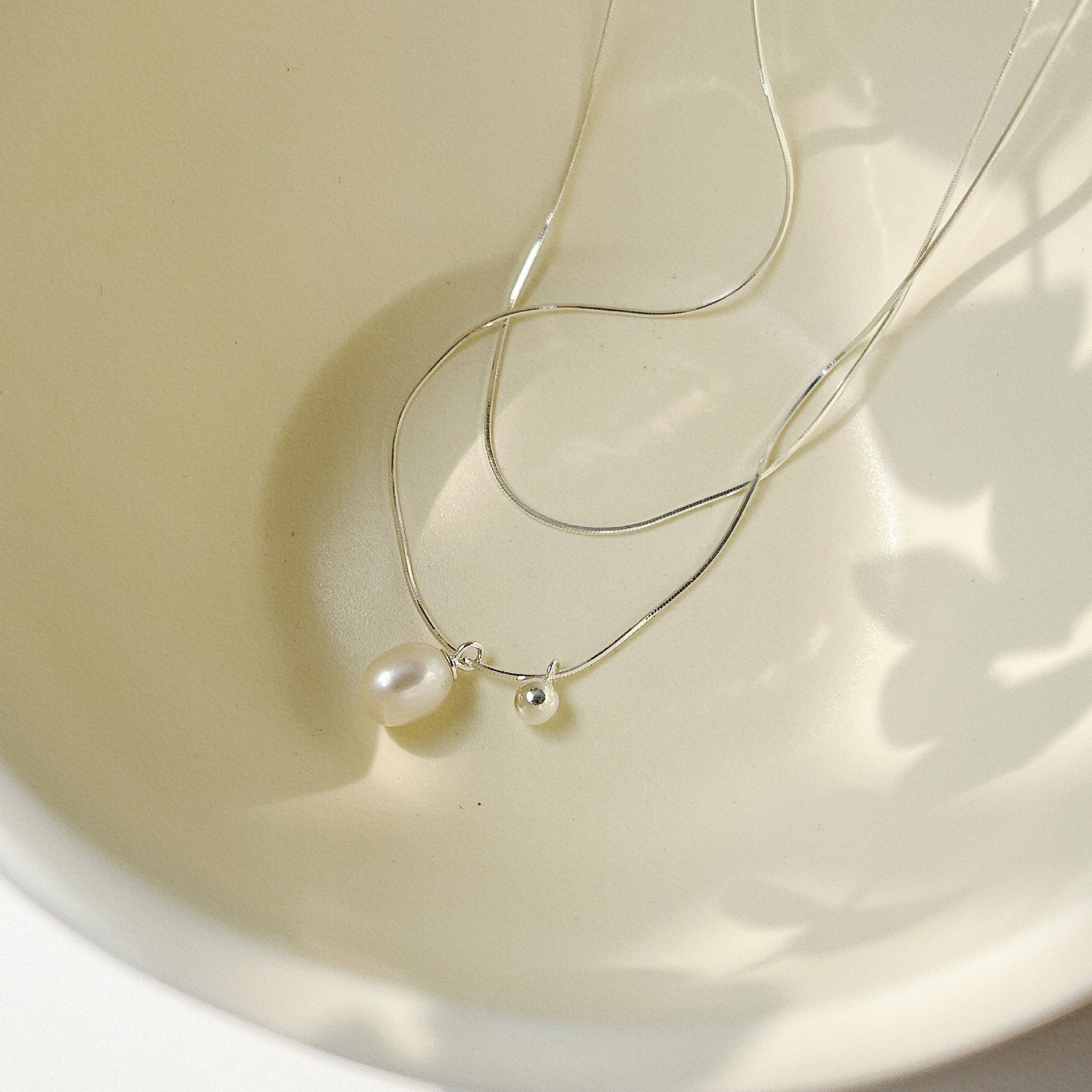 Nearawing Elegant Pearl Necklace for Women -White Gold Chain Layered Necklace view 2