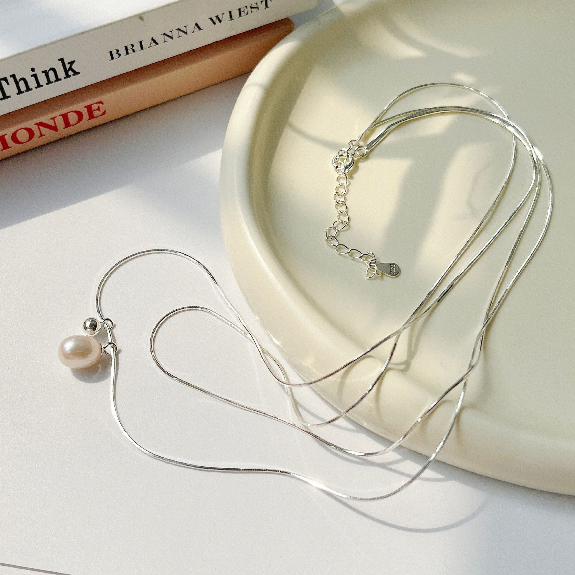 Nearawing Elegant Pearl Necklace for Women -White Gold Chain Layered Necklace view 5