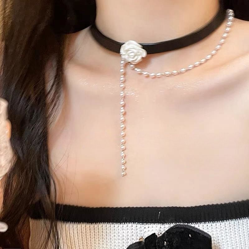 Pearl Choker Necklace with Handmade Flower Vintage Floral Rose Collar Bridal view 4