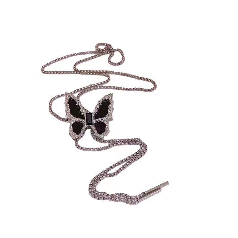 Lucky Butterfly Choker Necklace For Women