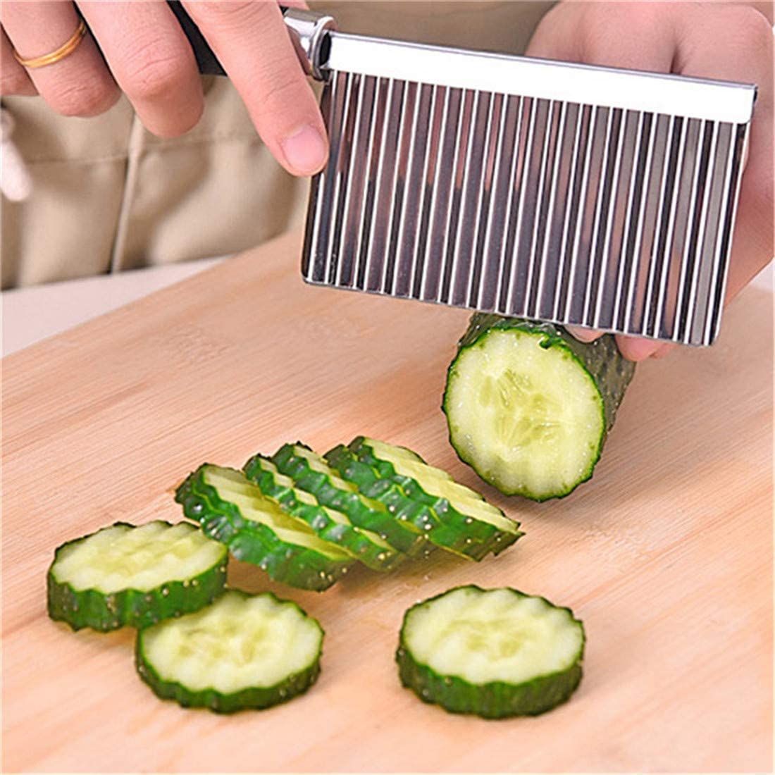Multifunctional Potato Wavy Edged Knife view 2
