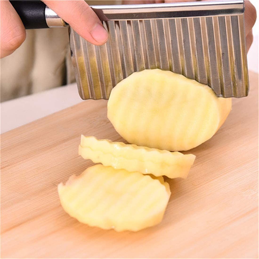 Multifunctional Potato Wavy Edged Knife view 3