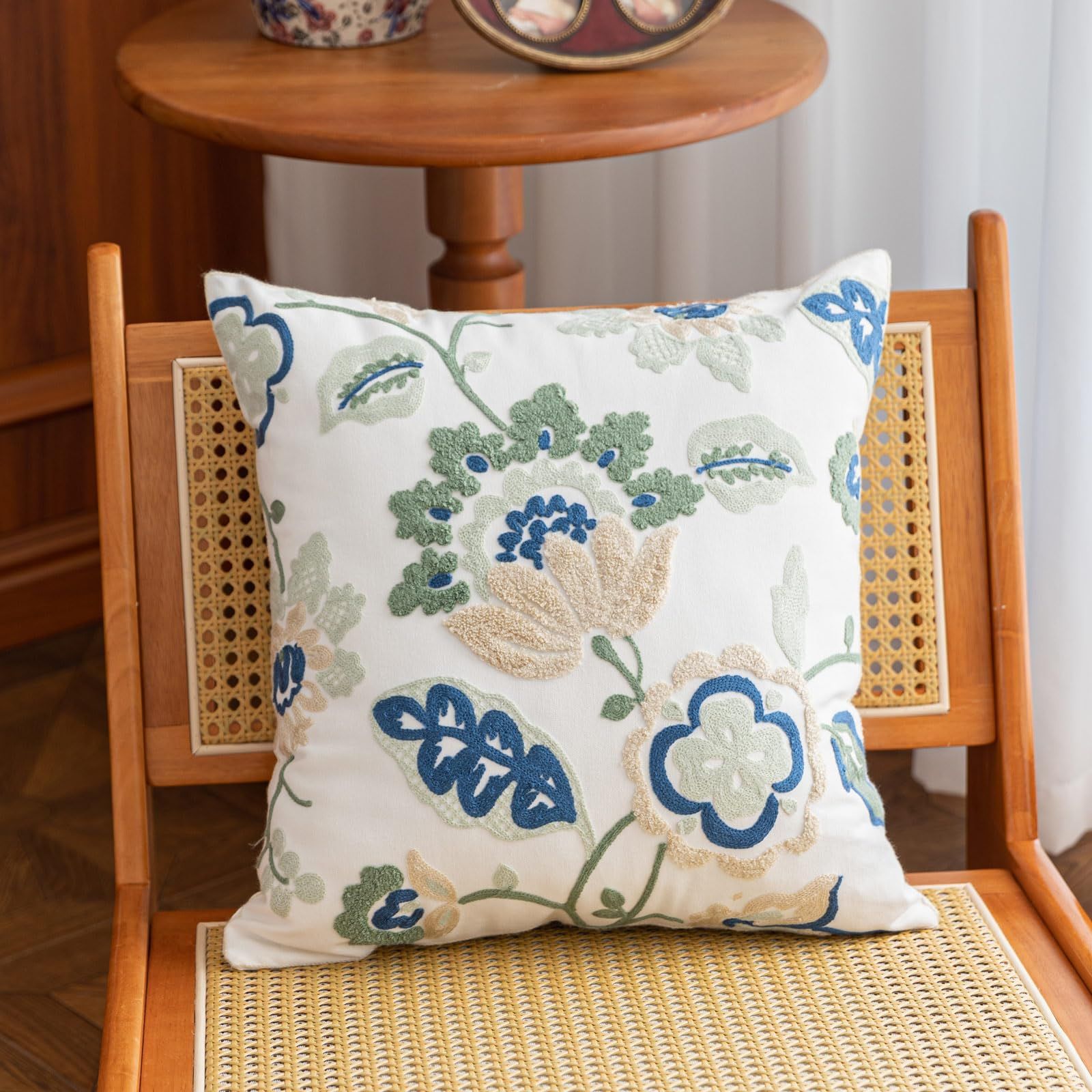 Set of 2 Throw Pillow Covers 18 x 18 Inch Retro Flowers Decorative Square view 4