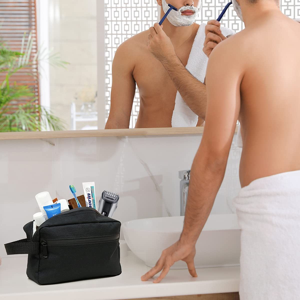 Water-resistant Shaving Bag for Toiletries Accessories view 2