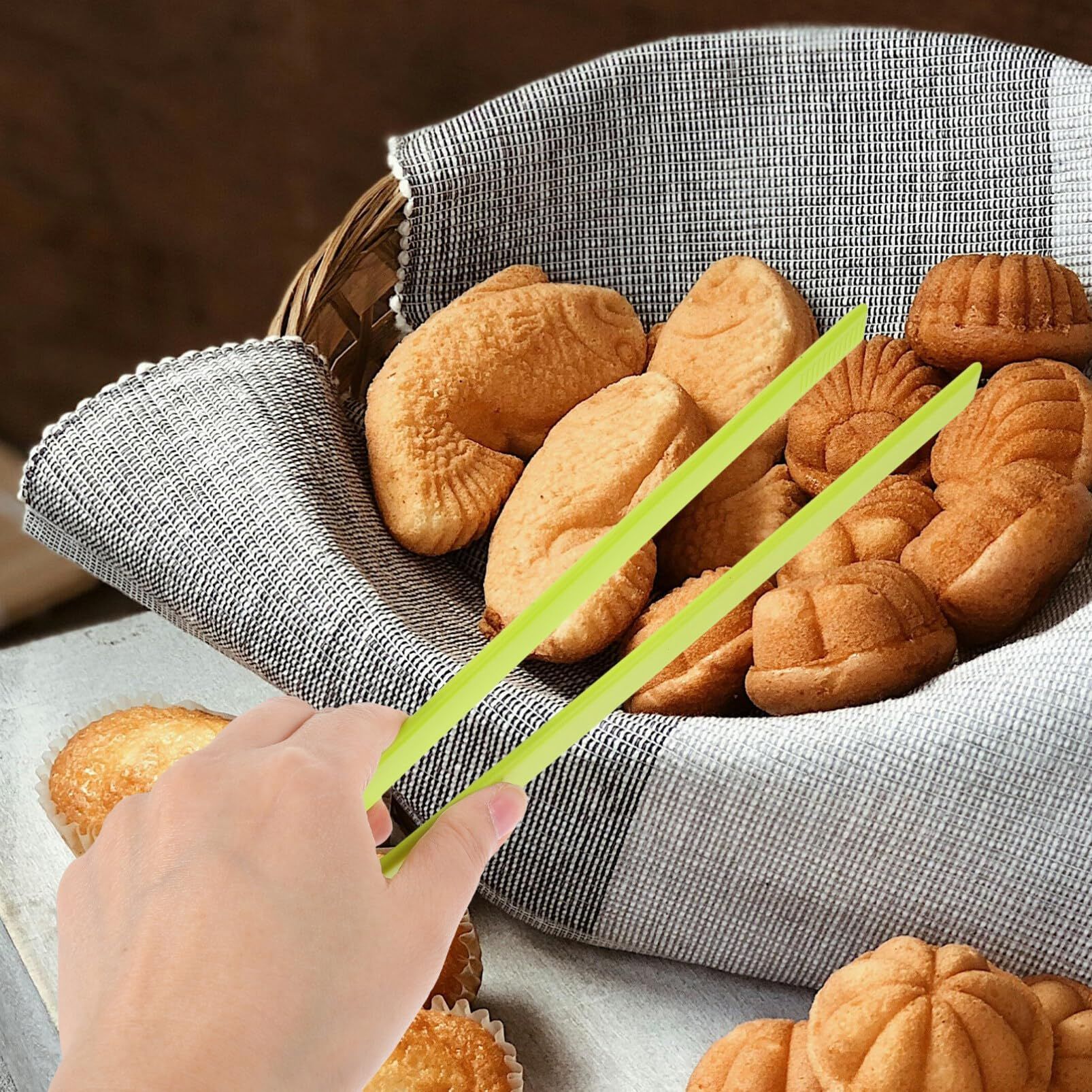 Silicone food clip all-in-one all inclusive food clip view 3