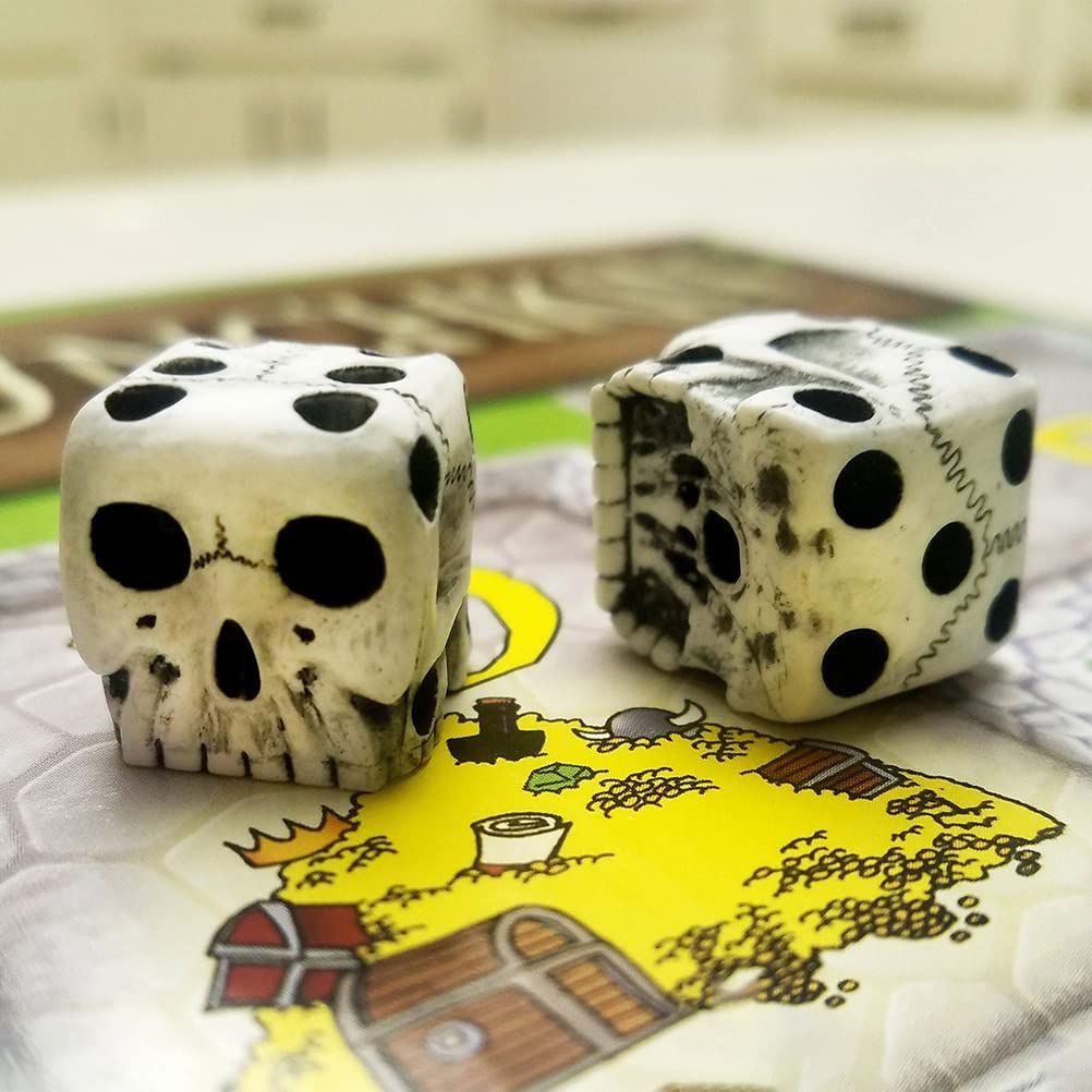 5Pcs Halloween White Skeleton Dice Decorative Mini Skeleton Face Gaming Dice view 3