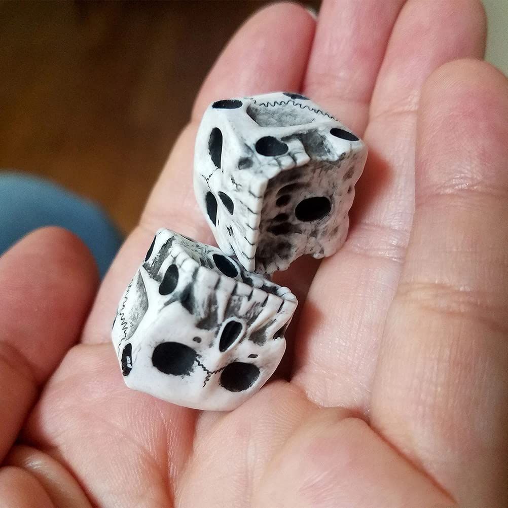 5Pcs Halloween White Skeleton Dice Decorative Mini Skeleton Face Gaming Dice view 4