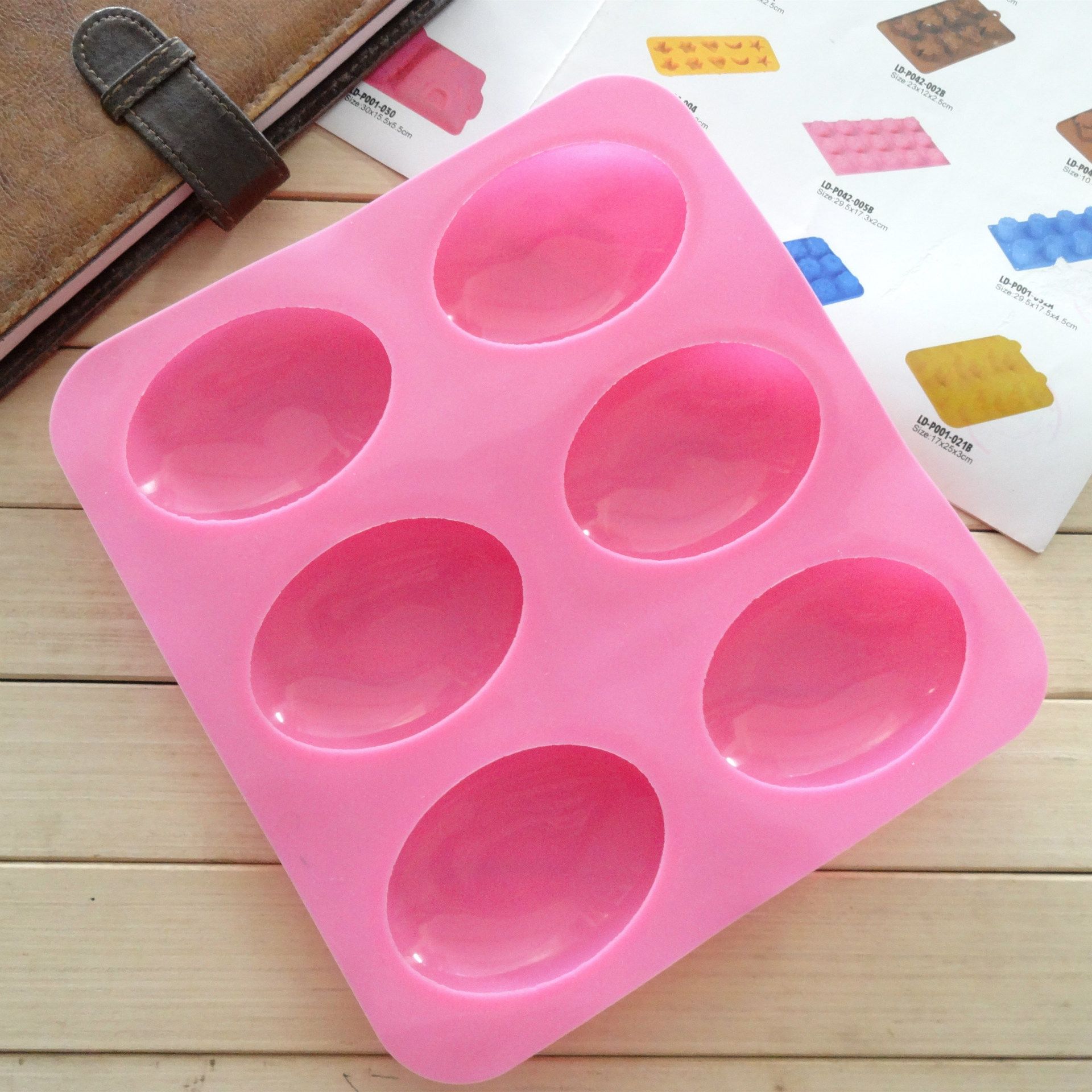 Chocolate mold cooking supplies view 2
