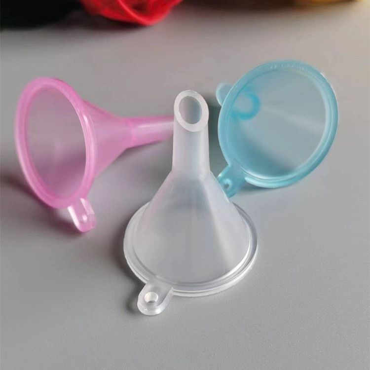 Refillable Cosmetic Containers Funnels view 3