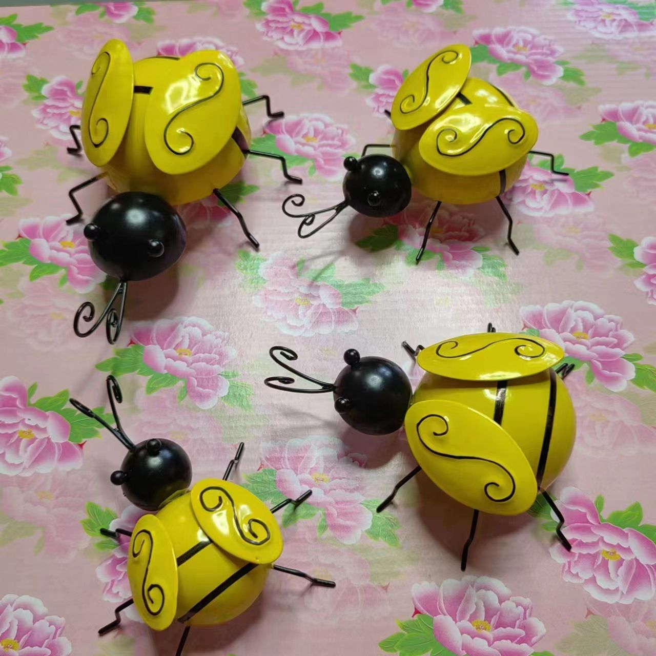 Metal Wall Art, 4 PCS Metal Bumble Bee Wall Decor, 3D Iron Bee Art Sculpture view 3
