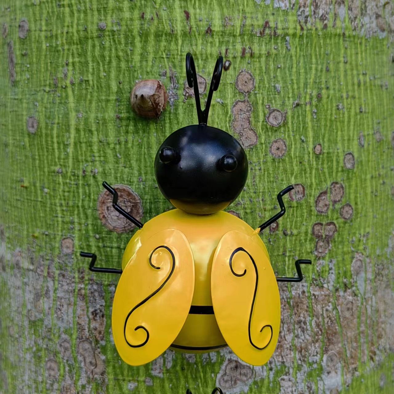 Metal Wall Art, 4 PCS Metal Bumble Bee Wall Decor, 3D Iron Bee Art Sculpture view 4