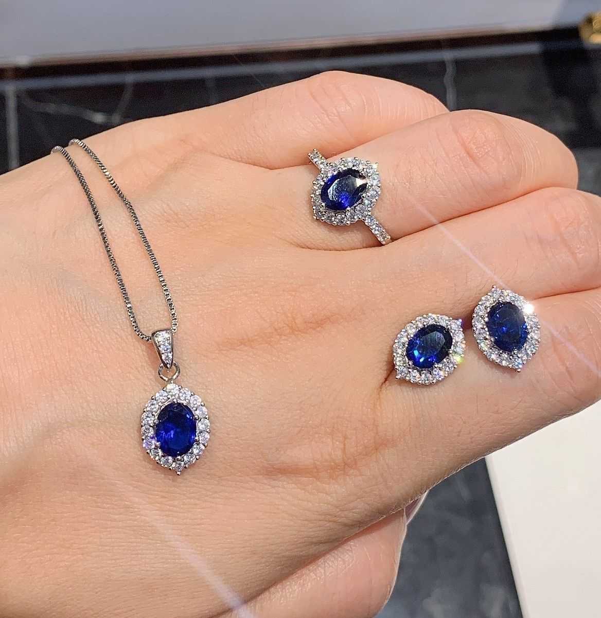 Blue Diamond Jewelry Set with Pendant Necklace view 5