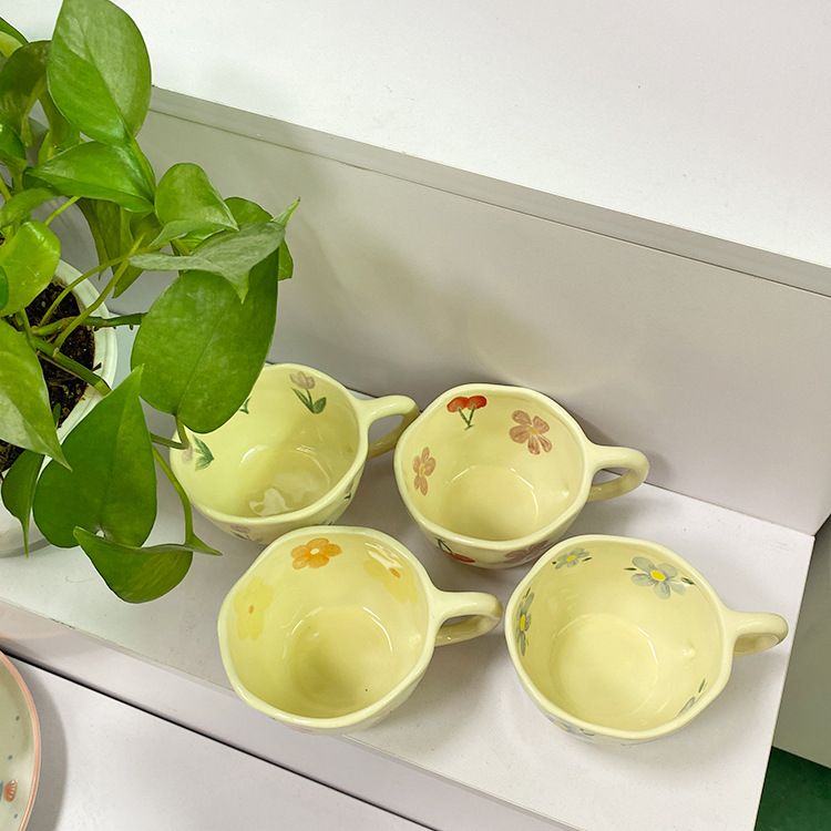4 Pcs Ceramic Coffee Mug Creative Flower Mug 10.5oz Irregular Coffee Cups view 3