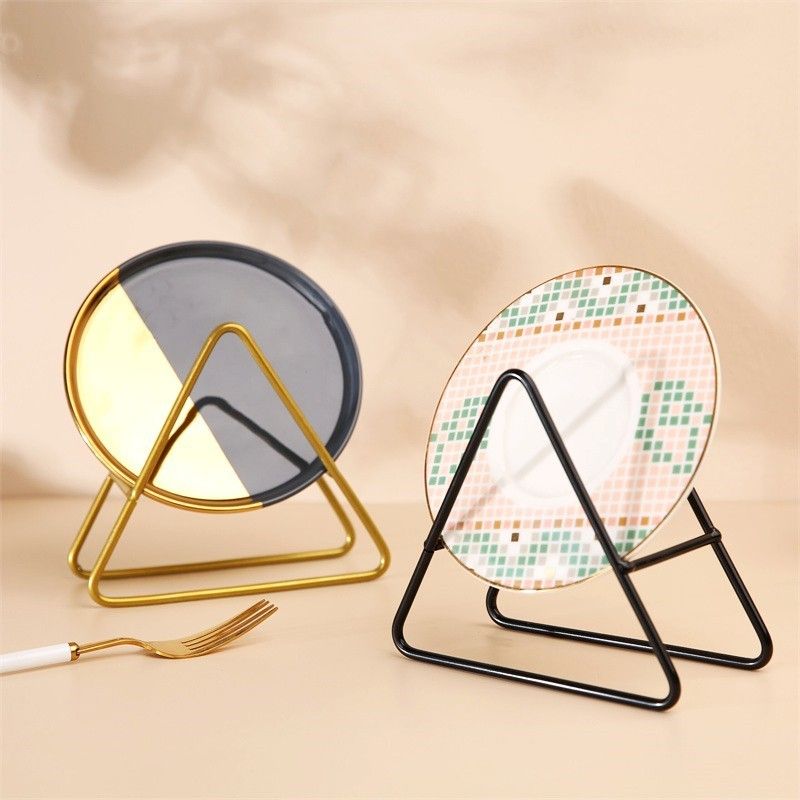 2Pcs Iron Metal Coaster Holder Triangle Small Dishes Coaster Upright Stand view 2