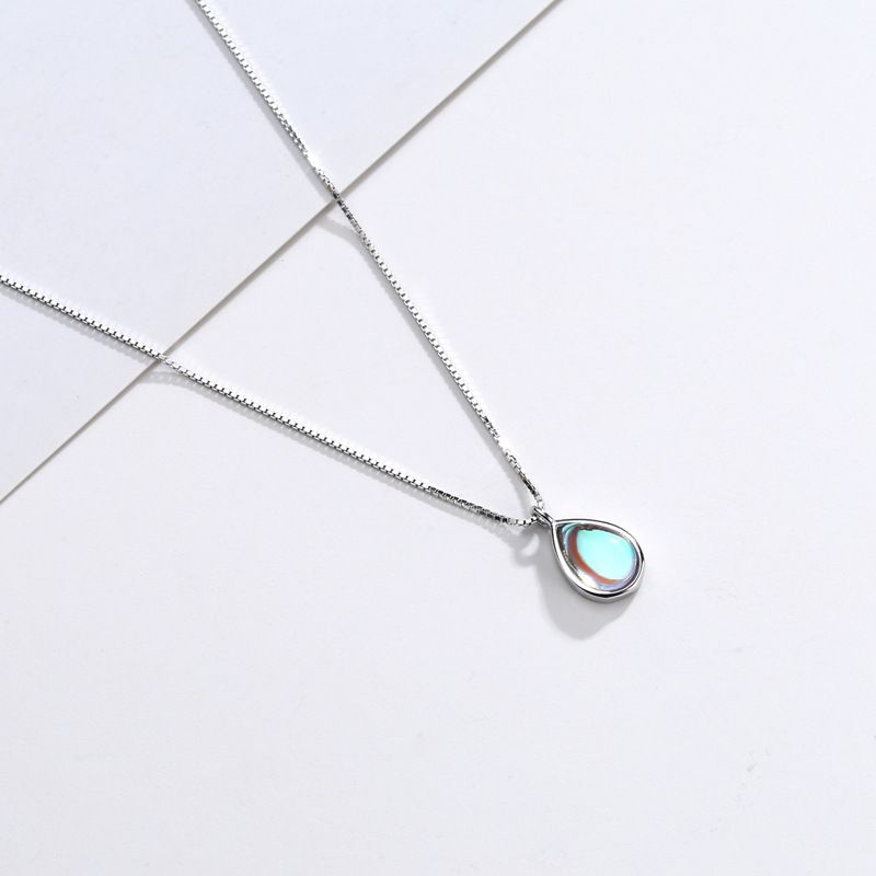 Sweet Waterdrop Glowing Round Bead Pendant Necklace Artificial Crystal Glass view 3