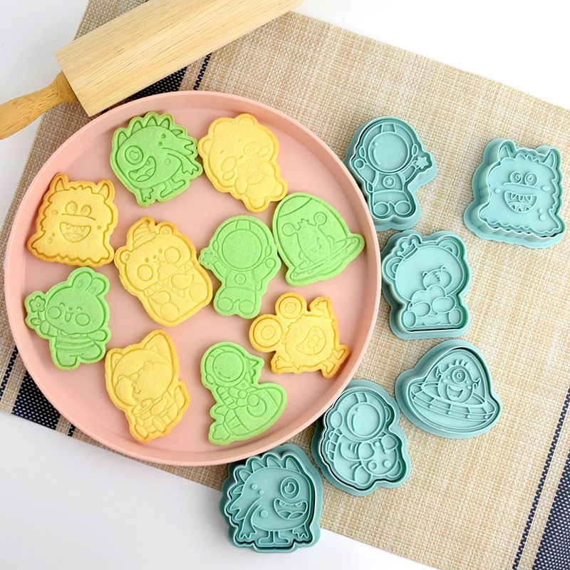 3D Space Rocket Cookie Cutters view 4