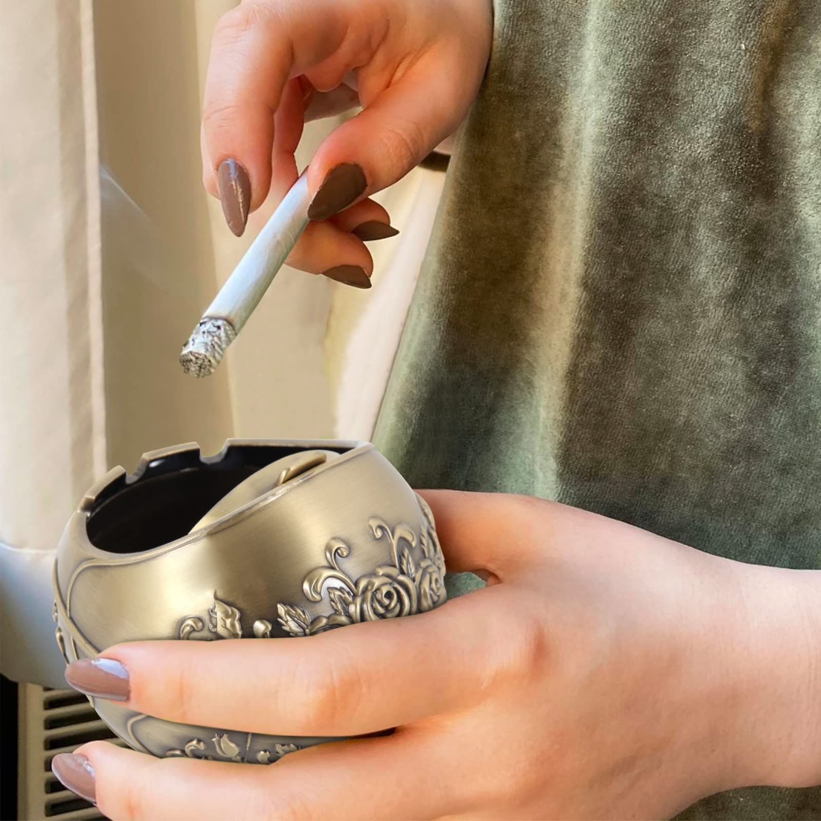 Windproof Ashtray with Lid for Weed view 3