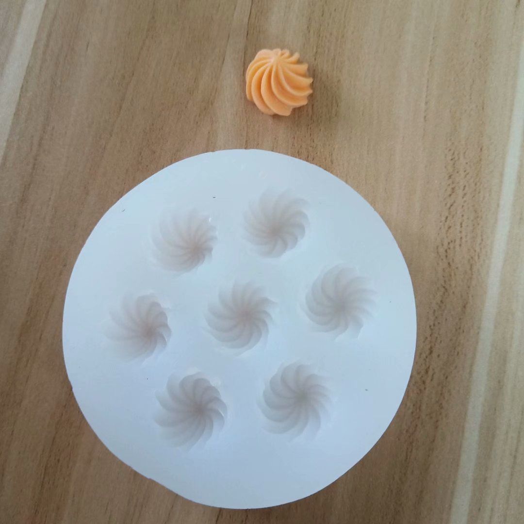 Silicone Mold, Non-Stick food Grade, Ice tray, Reusable Silicone Mold, Used view 5
